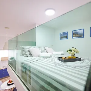 2r Apartment