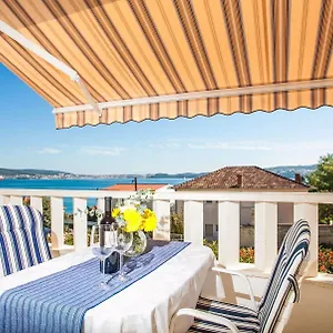 Barbara , Trogir Croatie